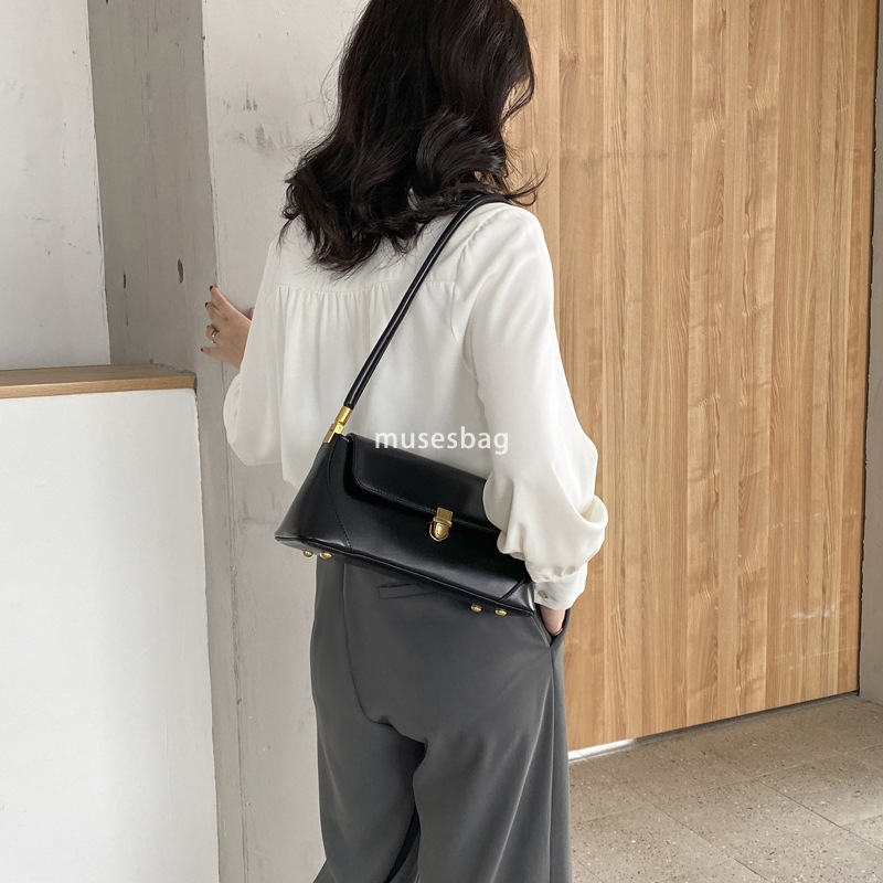 Fashionable and trendy new niche design underarm bag vintage bag hand-held single shoulder handbag women's bag French stick bag trendy bag
