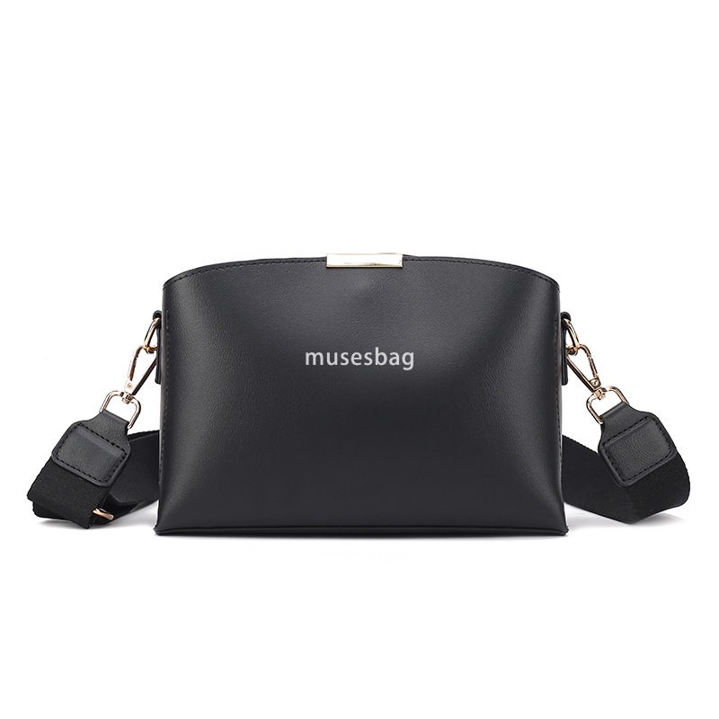 Urban niche design bag women's new wide shoulder strap high-end feel shell bag simple and large capacity one shoulder crossbody bag trendy