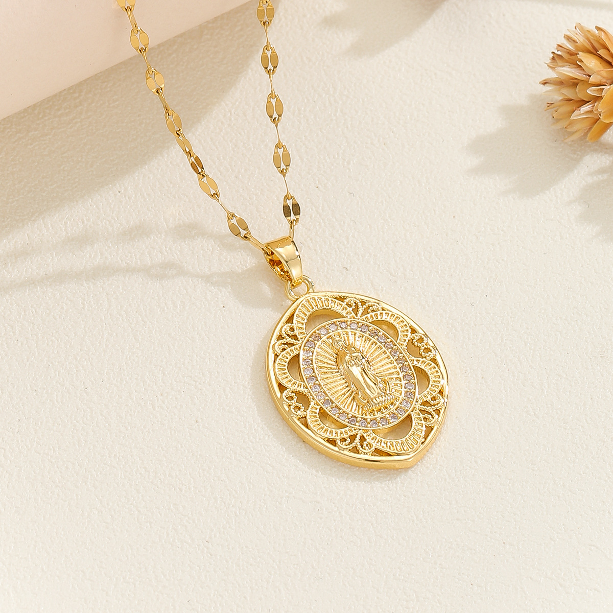 18k Gold Virgin Mary Necklace Designer Jewelry Rosary Gold Chain Cubic Zircon Diamond Madonna Necklaces for Women Girls Jesus Religion Fashion Fine Je