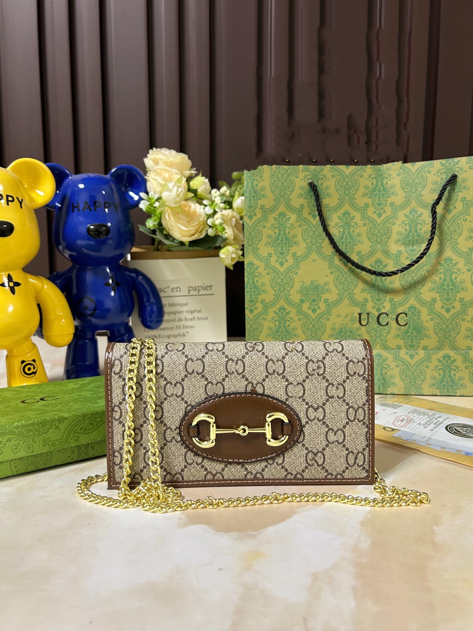 698589 Versatile, practical, and noble temperament are the core beauty of this bag, with wonderful and rare combinations that stand out from others