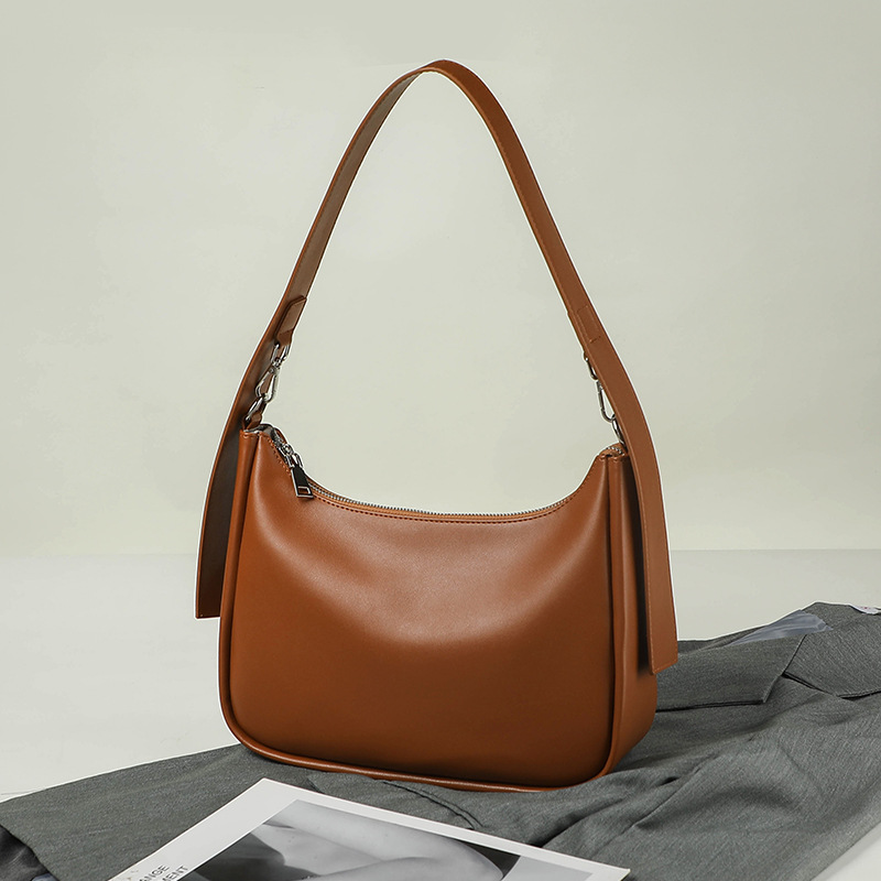 New urban minimalist street trendy niche design for women's bags crescent shaped bags soft leather trendy French women's shoulder bags, wome