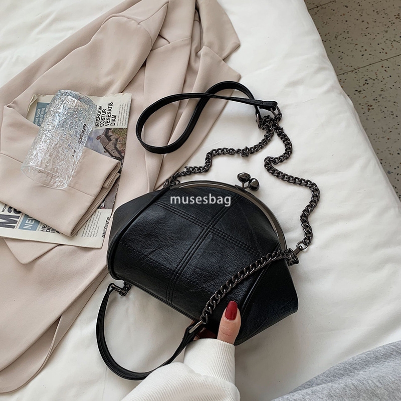 Fashion trend niche design shell bag retro chain bag fashion versatile embroidered clip women's bag single shoulder bag crossbody bag bags