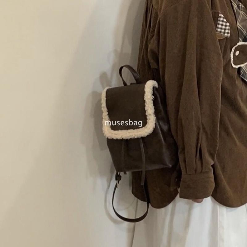French women's high-end winter new classic retro plush practical and lightweight backpack Korean Instagram simple and versatile lamb wool casual 