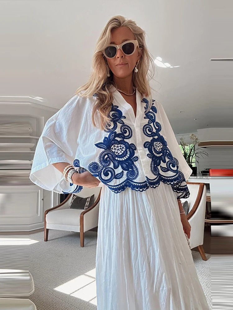 Flower Embroidered Skirts 2 Pcs Suits Women Chic Batwing Sleeve V Neck Female Shirt Sets A Line Skirt 2024 est Summer Vintage 240703