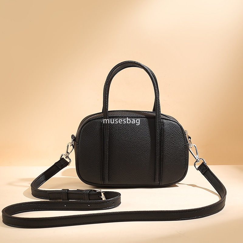 High quality niche design fashionable and trendy bags women's bags new and trendy portable bags single shoulder crossbody bags