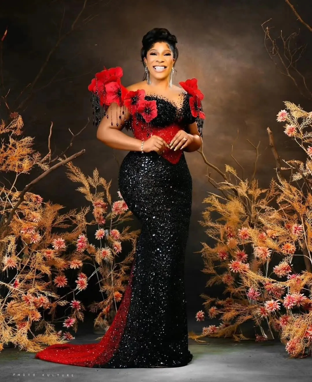 Glitter Black And Red Sequined Mermaid Prom Dresses With Hand Made Flowers Off Shoulder Aso Ebi African Reception Gowns Beading Modern Evening Dress C
