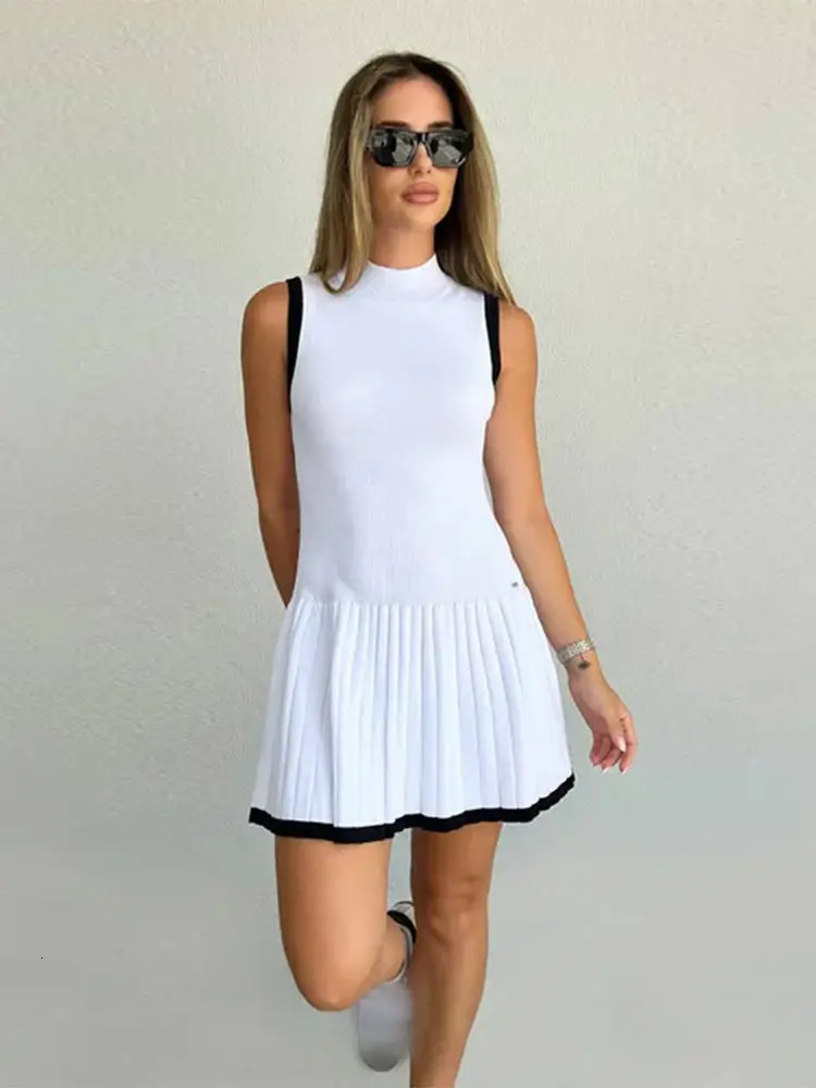 Pleated Patchwork Golf Knitted Mini Dress: O-Neck Sleeveless Sports Dress