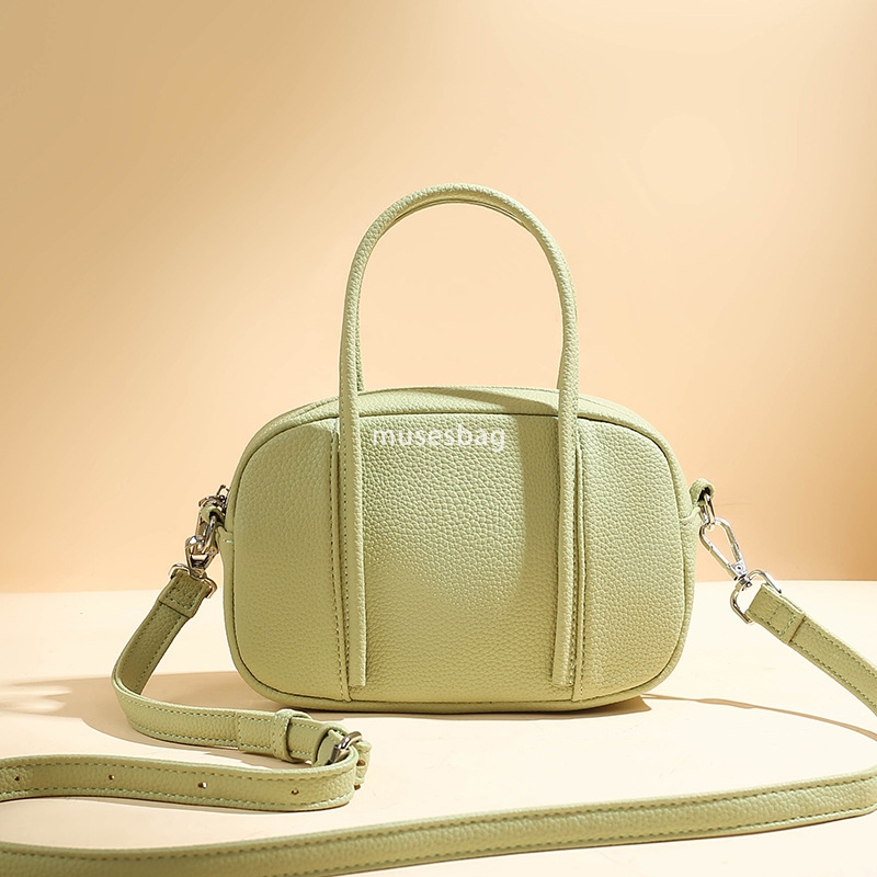 High quality niche design fashionable and trendy bags women's bags new and trendy portable bags single shoulder crossbody bags