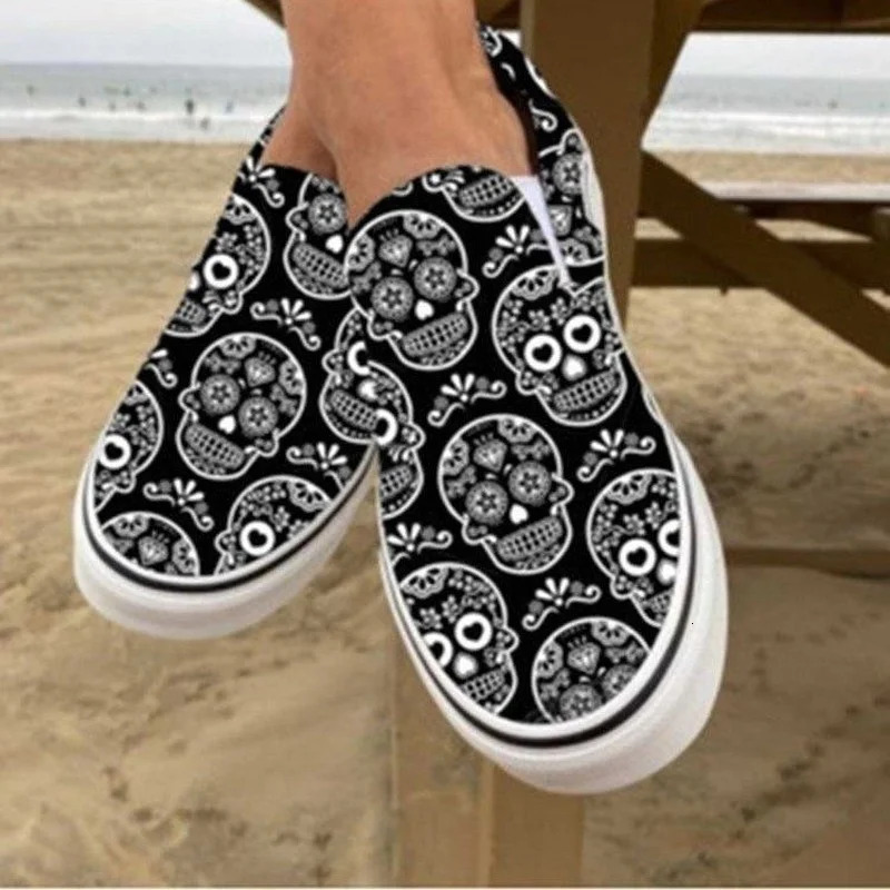 2025 new Halloween Pumpkin Size 43 Autumn Skeleton Printing Flats Women Slip-on Lazy Canvas Shoes Loafers atos Mujer 240702