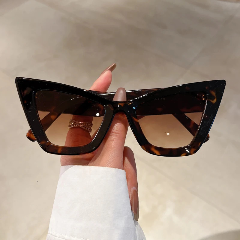 Vintage Cat Eye Sunglasses 2024 Fashion Oversized Butterfly Shape Shades Eyewear Luxury Brand Design UV400 Sun Glasses 240705