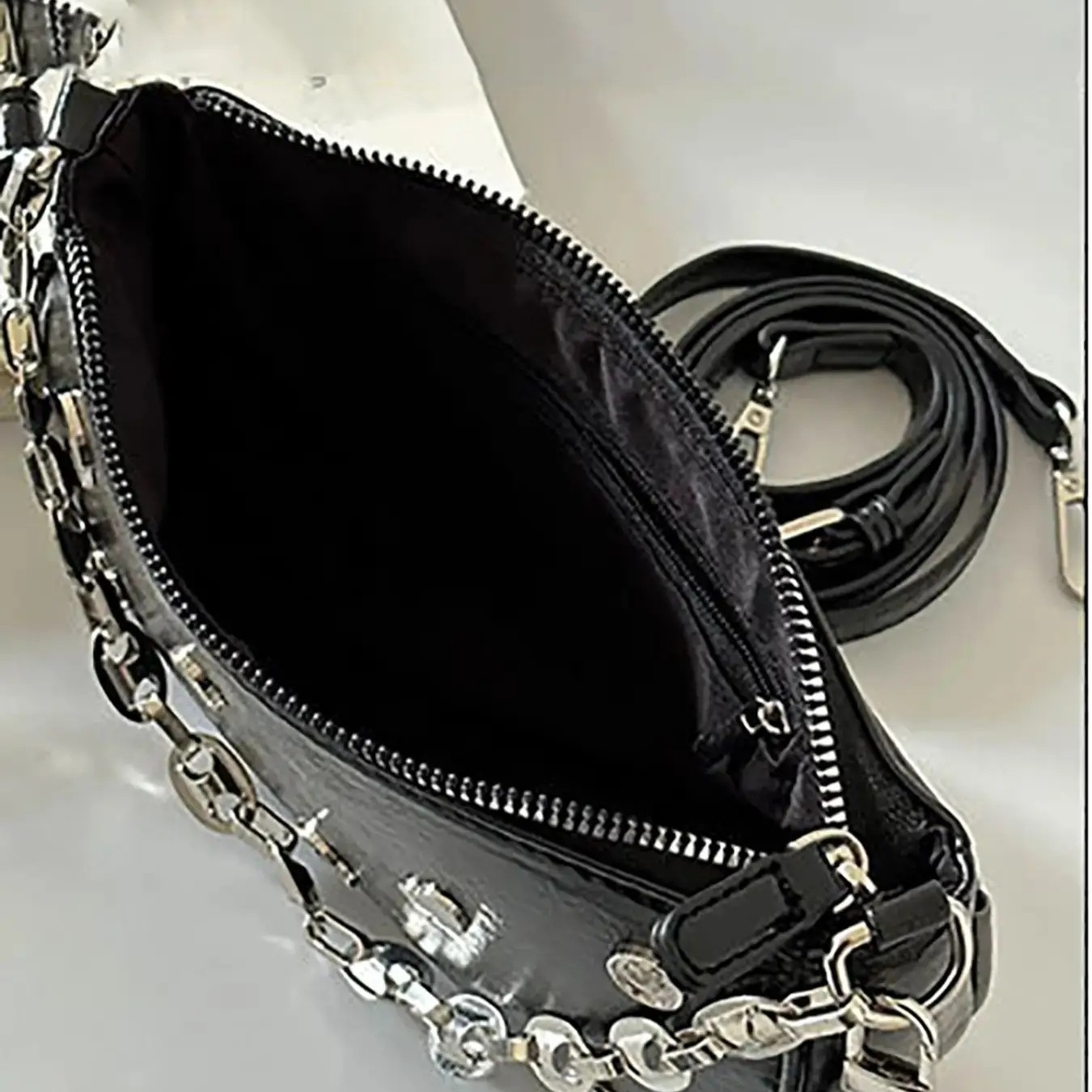 Urban minimalist fashion trend niche design elf underarm bag new summer high-end feeling niche bag women's one shoulder crossbody bag