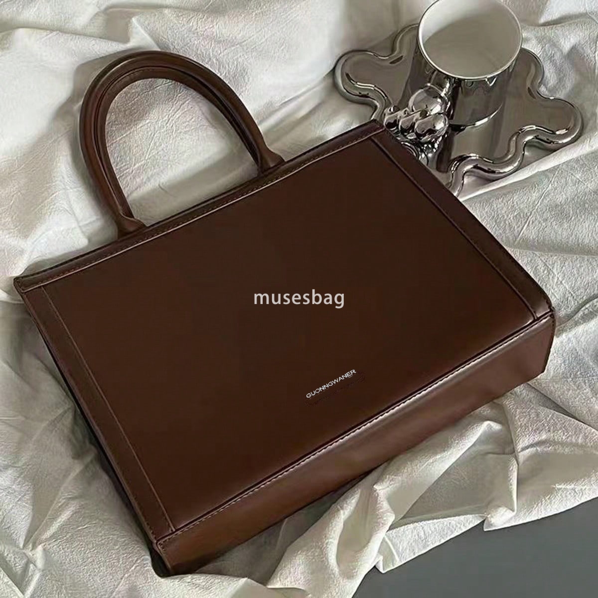 New fashion versatile texture large capacity simple retro square box commuting texture high-end and fashionable one shoulder crossbody hand
