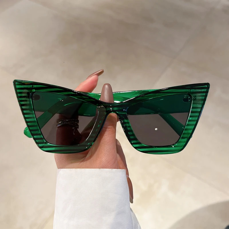 Vintage Cat Eye Sunglasses 2024 Fashion Oversized Butterfly Shape Shades Eyewear Luxury Brand Design UV400 Sun Glasses 240705