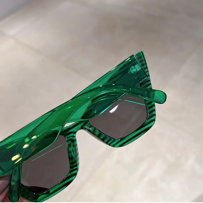 Vintage Cat Eye Sunglasses 2024 Fashion Oversized Butterfly Shape Shades Eyewear Luxury Brand Design UV400 Sun Glasses 240705
