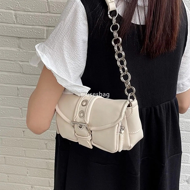Trendy and fashionable minimalist and atmospheric niche design package mini retro circular chain underarm bag new trendy stick single shoulder