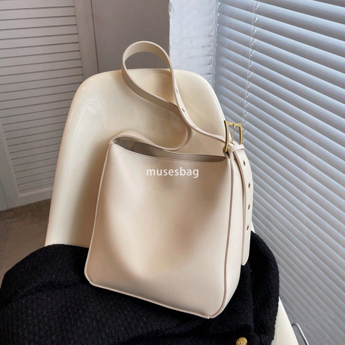 New Fashion Trend Versatile High Quality Texture Solid Color High Capacity College Style Bucket Bag Single Shoulder Crossbody Women's Bag