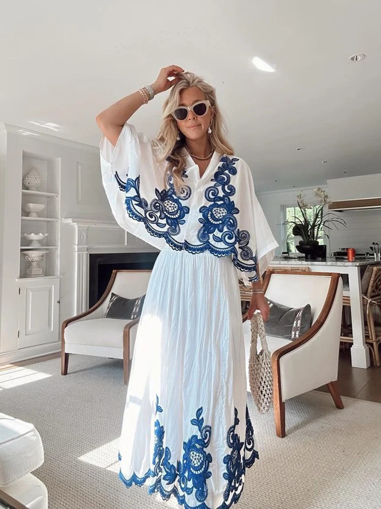 Flower Embroidered Skirts 2 Pcs Suits Women Chic Batwing Sleeve V Neck Female Shirt Sets A Line Skirt 2024 est Summer Vintage 240703