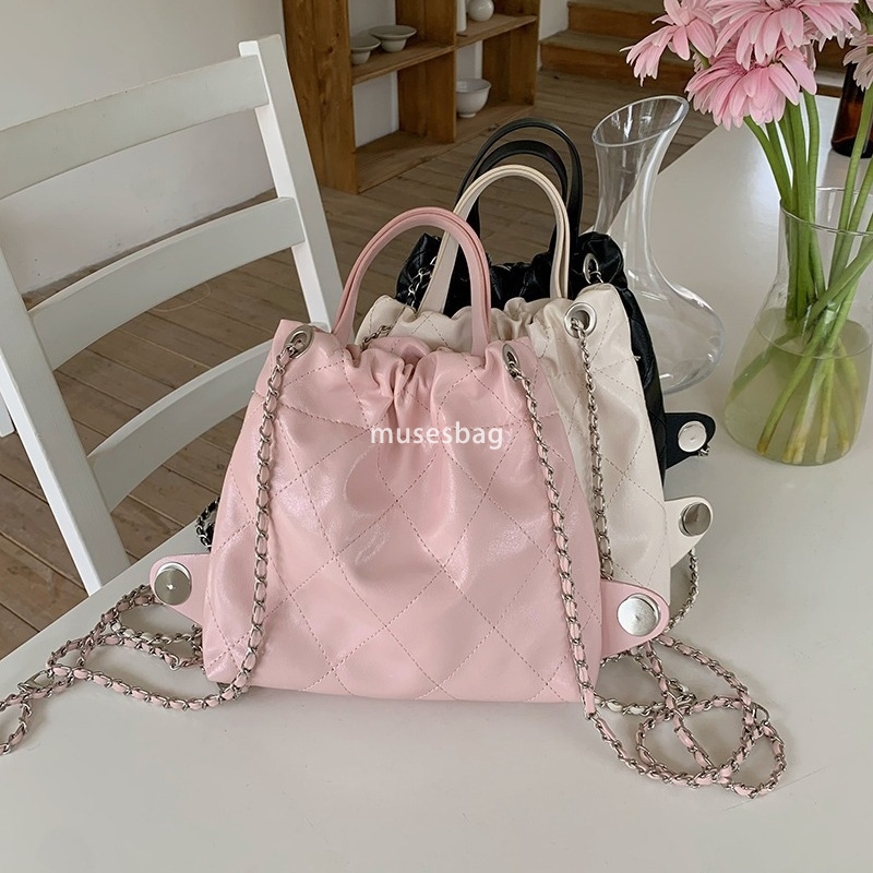 Korean Women's Designer Instagram Small Fragrant Wind Lingge Chain Lightweight Backpack New Casual Versatile Large Capacity Simple Handheld Commu