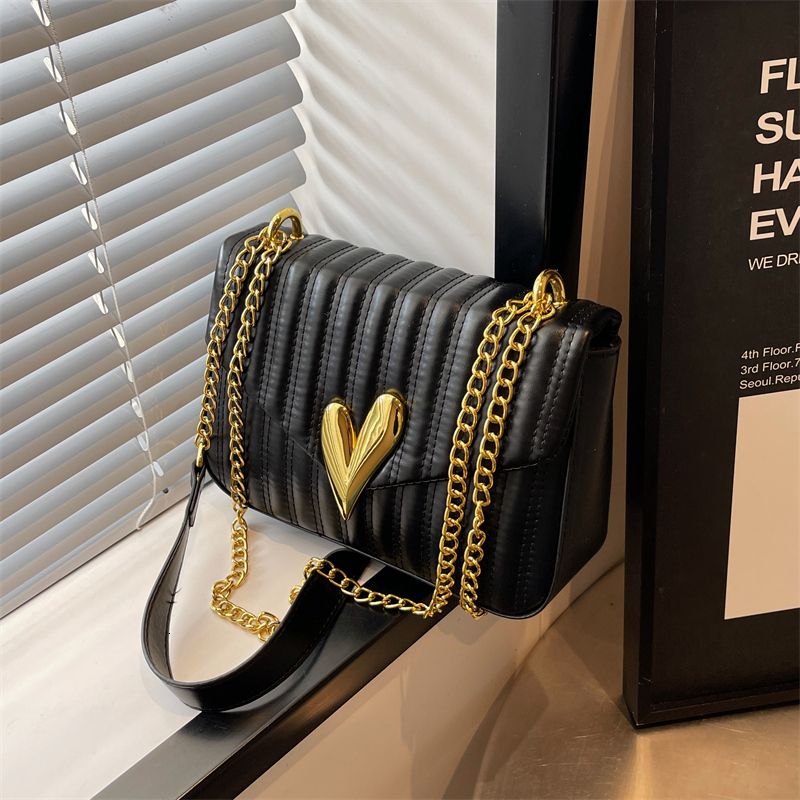 Heart Hasp Chains Solid PU Shoulder High Quality Simple Versatile Crossbody Bags for Women 2024 Fashion Designer New StyleH7.5#32