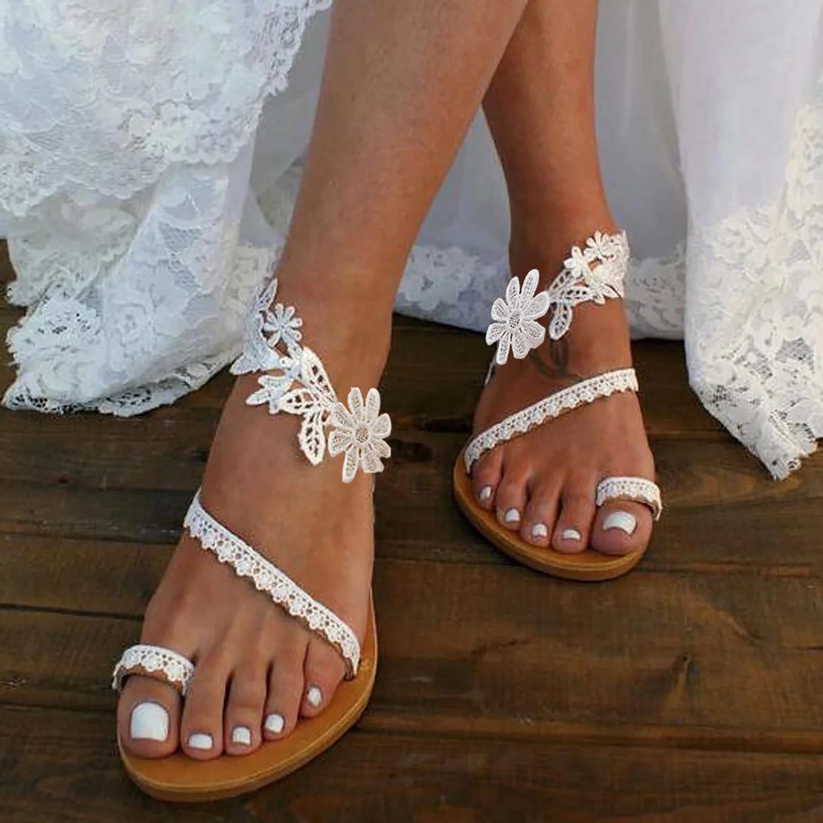 Summer Lace Flower Sandals White Slip On Flat Heel Fashion Leisure Outdoor Women Slippers 2024 Big Toe Foot Correction Sandals 240705