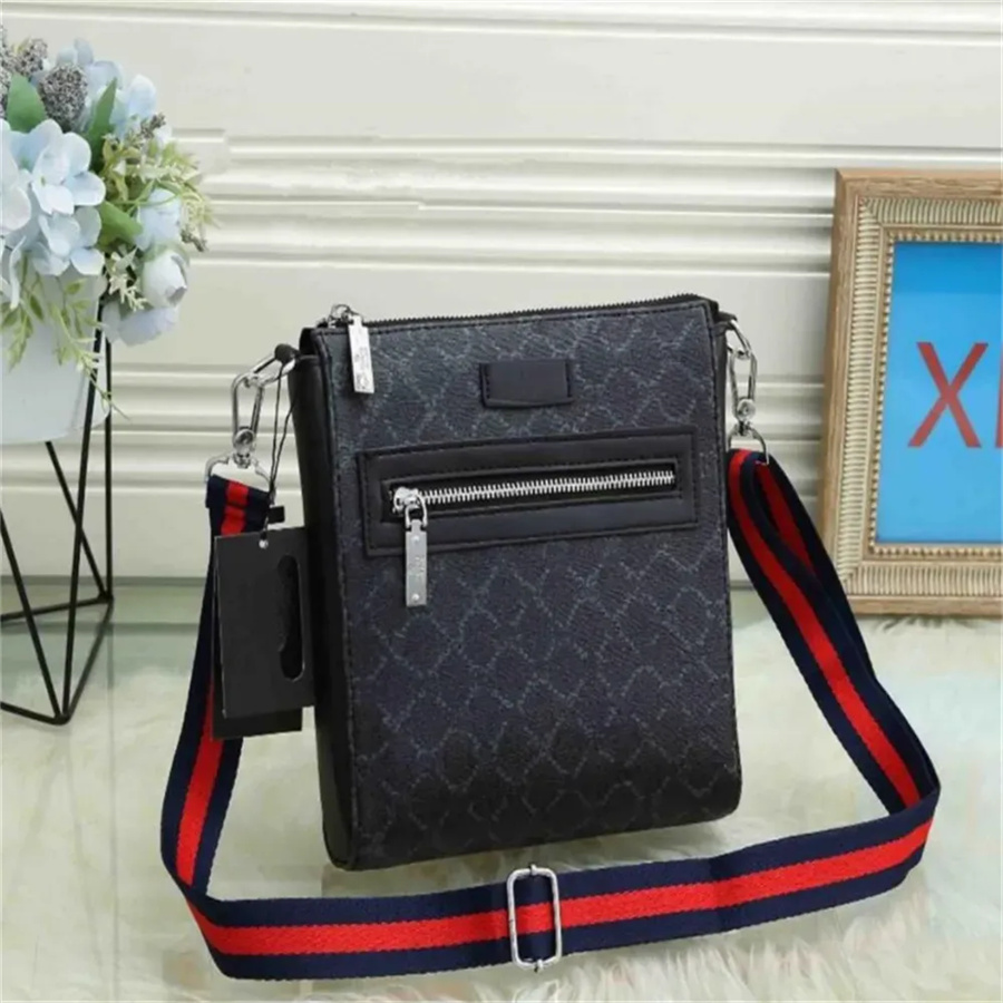 luxurys designers Mens Shoulder Bags Man Genuine Leather Briefcases Designer Handbag Bolsas Messenger Bag Wedding Dress Crossbody wallet
