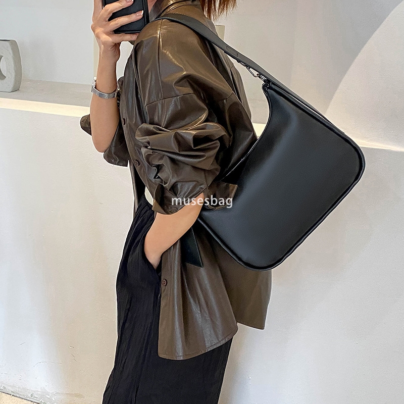 New urban minimalist street trendy niche design for women's bags crescent shaped bags soft leather trendy French women's shoulder bags, wome