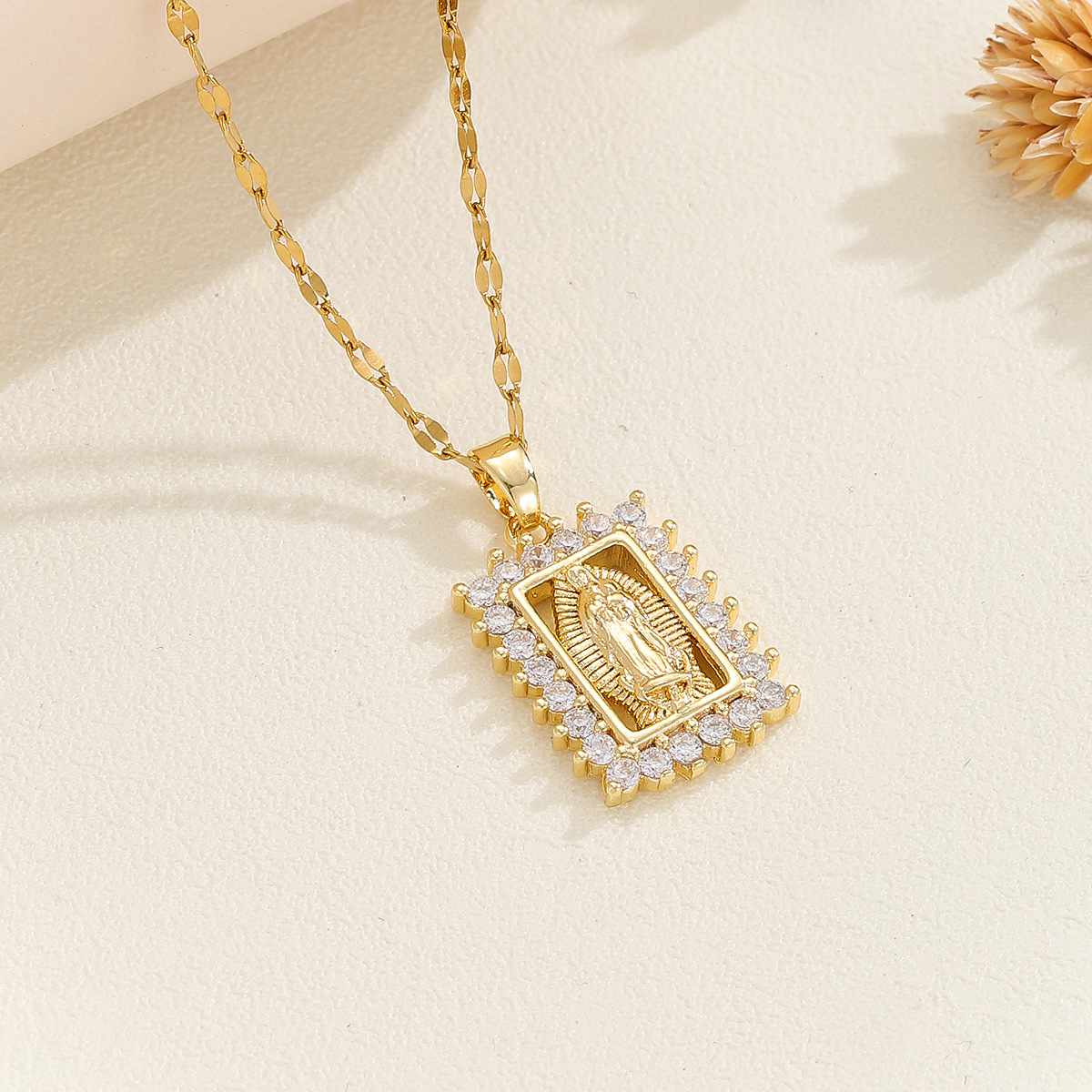 18k Gold Virgin Mary Necklace Designer Jewelry Rosary Gold Chain Cubic Zircon Diamond Madonna Necklaces for Women Girls Jesus Religion Fashion Fine Je