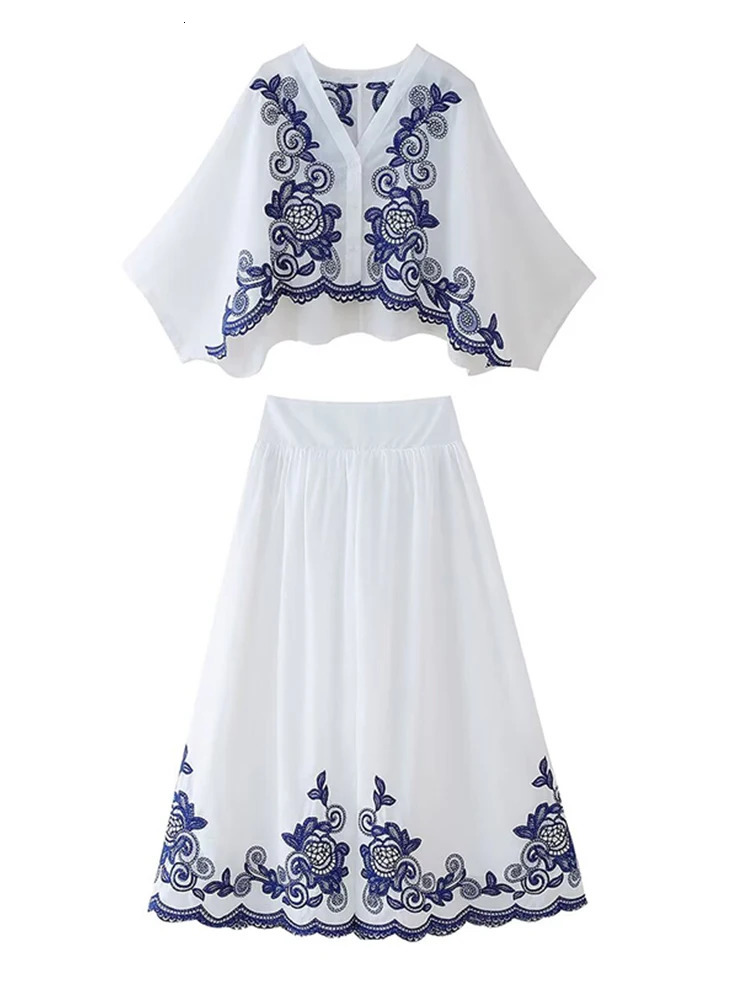 Flower Embroidered Skirts 2 Pcs Suits Women Chic Batwing Sleeve V Neck Female Shirt Sets A Line Skirt 2024 est Summer Vintage 240703
