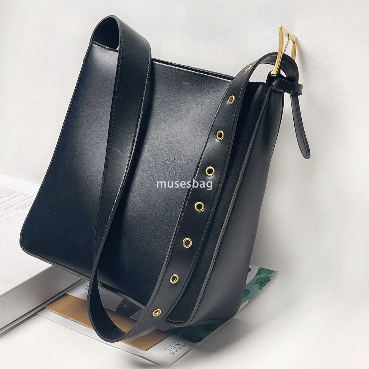 New Fashion Trend Versatile High Quality Texture Solid Color High Capacity College Style Bucket Bag Single Shoulder Crossbody Women's Bag