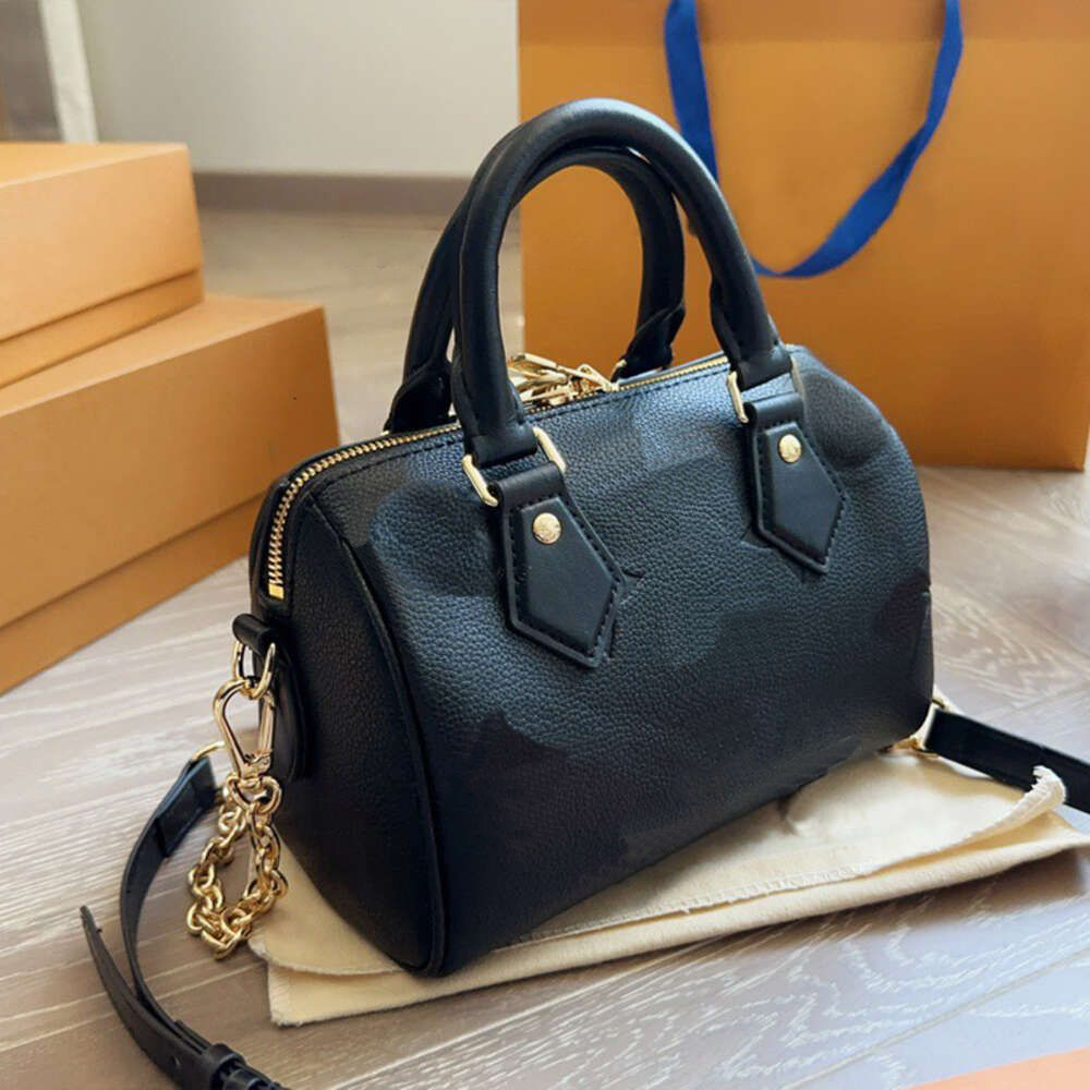 Evening Bags New 2024 Fashion Classic Bag Designer Bag Handbag Leather Handbag Women's Retro Clutch Handbag Shoulder Embossed Crossbody Bag