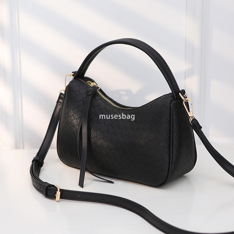 Small Design Bag New Woven Women's Bag Korean Edition Foreign Trade Spot Wholesale Handheld Shoulder Bag Women's Trendy Crossbody Bag