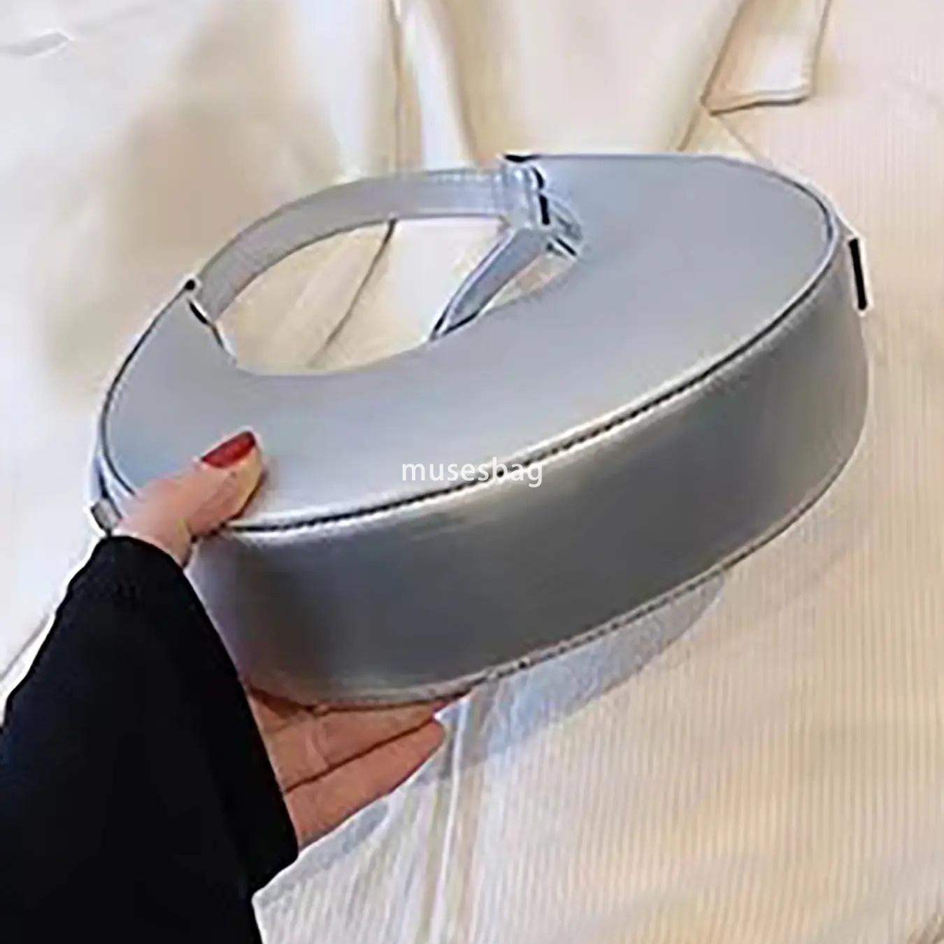 Underarm bag women's new high-end and fashionable shoulder bag versatile and trendy crescent bag and stylish handbag