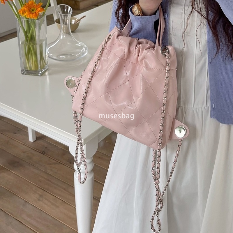 Korean Women's Designer Instagram Small Fragrant Wind Lingge Chain Lightweight Backpack New Casual Versatile Large Capacity Simple Handheld Commu