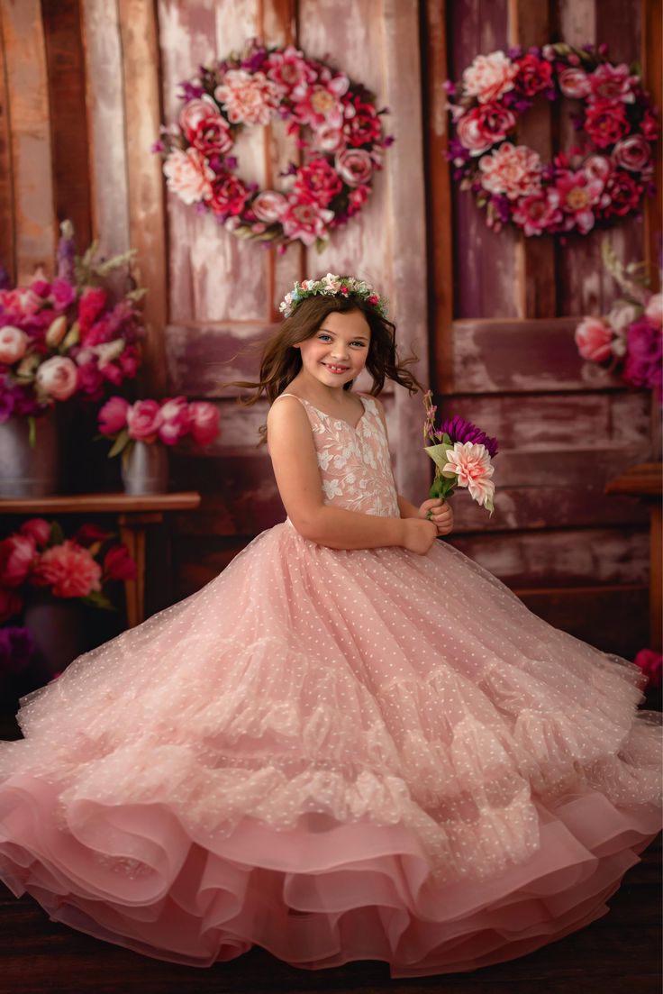 Light Pink Pluffy Flower Girls Dresses Ruffles Floor Length Straps A-Line Kids Formal Wear Toddler Wedding Party Gowns Lace Delicate Birthday Special 