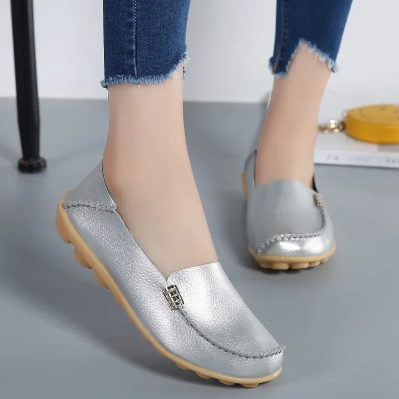 Flat Slip On For Womens moccasins Genuine Leather Loafers Women New Flats Ladies Shoes Plus Size Sapato Feminino 240702