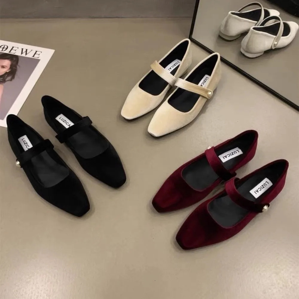 Elegant Pearl Buckle Velour Mary Jane Shoes Woman Concise Velvet Ballet Flats Ladies Evening Party Low Heel Pumps In Wine-Red 240705