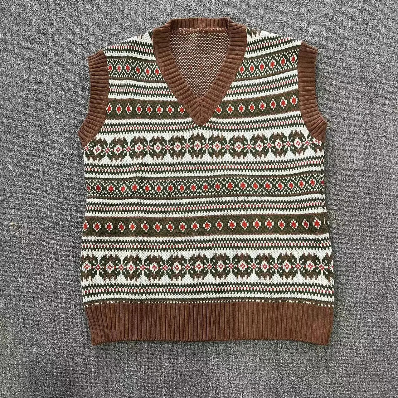 Autumn Winter V-neck Thicken Printed Knitted Vest Mens Loose Casual High Street Sleeveless Sweaters Vests Men Tops Male Clothes 240704