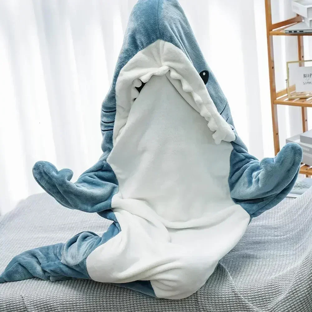 Cartoon Shark Blanket Hoodie Women Kigurumi Playsuit Kids Parents Hooded Warm Flannel Funny Homewear Shark Onesie Sleeping Bag 240705