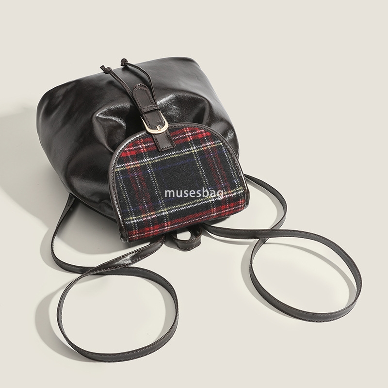 French women's fashionable backpack backpack popular practical high-quality minimalist backpack retro woolen plaid design high-end small backpack