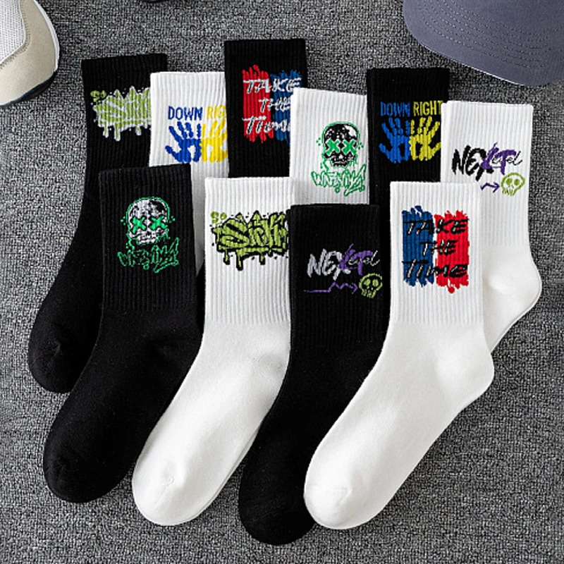 5/10 Pairs of High-Quality Couples Fashionable Sports Socks With Graffiti Patterns Soft and Comfortable Mens Oversized Socks 240703