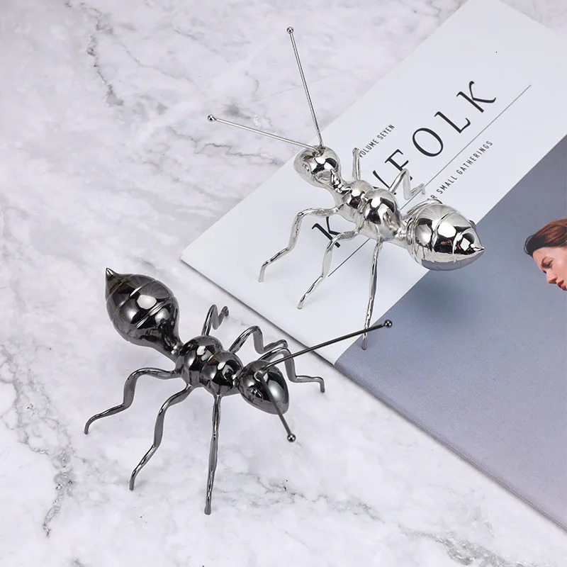 Creative Metal Ants Statue Desktop Ornament Gold Black Ants Figurines Home Decorations Modern Small Ornaments Decoration Crafts 240624