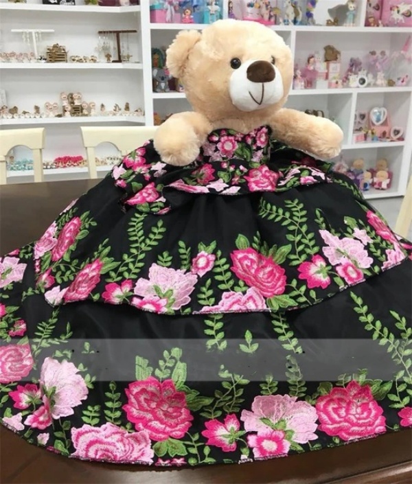Pink Embroidery Black Satin Personalized Quinceanera Teddy Bear Dress Sweetheart Lace wers Appliques Crystals Beads