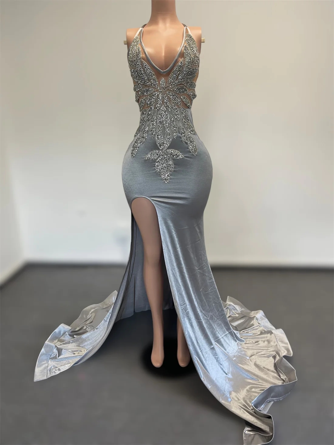 Halter Women Silver Long Prom Dresses For Black Girls Luxury Mermaid Diamond African American Prom Gowns Evening Gala Party Dresses J056