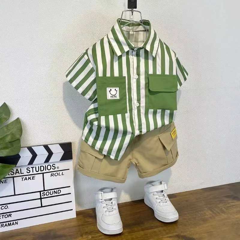 Clothing Sets Boys Summer Short sleeved Shirt Set 2024 New Fashionable Baby Fashionable Summer Clothes Trendy Childrens Two Piece Set