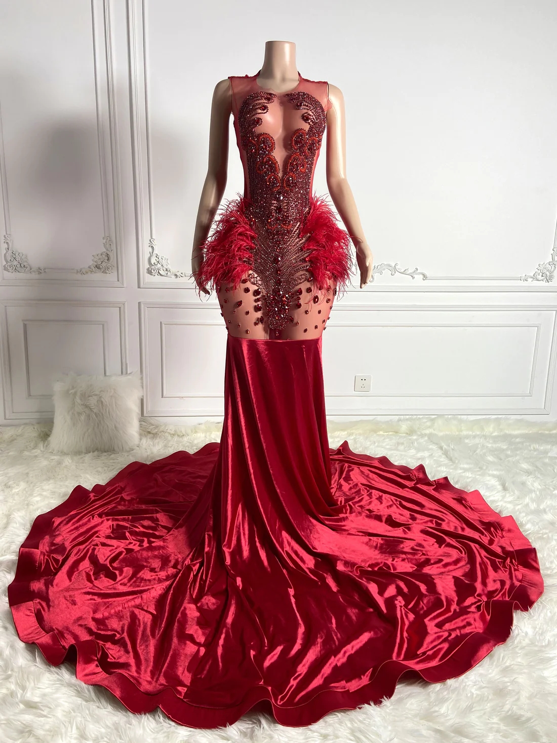 Burgundy Sheer Feather Women Long Prom Dresses For Black Girls Luxury Mermaid Diamond African American Prom Gowns Evening Gala Party Dresses