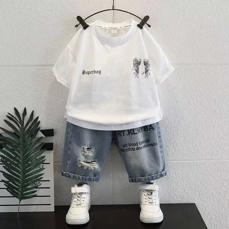 Clothing Sets Boys Summer Set 2024 New Trendy Cool Boys Baby Short sleeved Clothes Childrens Handsome Sports and Leisure Two Piece Set 2-9Y