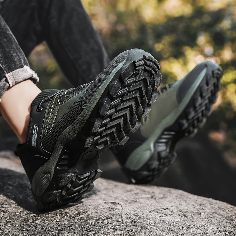 Sneakers Men Hiking Shoes Outdoor Mountain Boots Thick Bottom Fashion Lace Up Trekking Shoes 240705