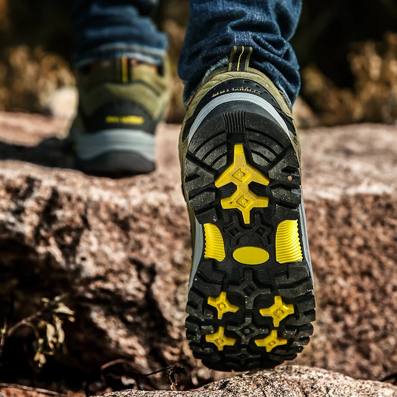 Spring Autumn Hiking Shoes Men Outdoor Snow Men Boot Waterproof Trekking Mountain Boots Sneakers Men Shoes Large Size 36-47 240705
