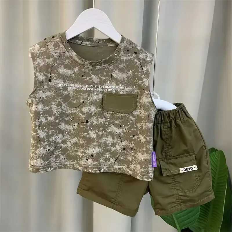 Clothing Sets Boys Summer Vest Set New Fashionable Baby Handsome Fashion Sleeveless T-shirt Shorts Two Piece Set Childrens clothing set