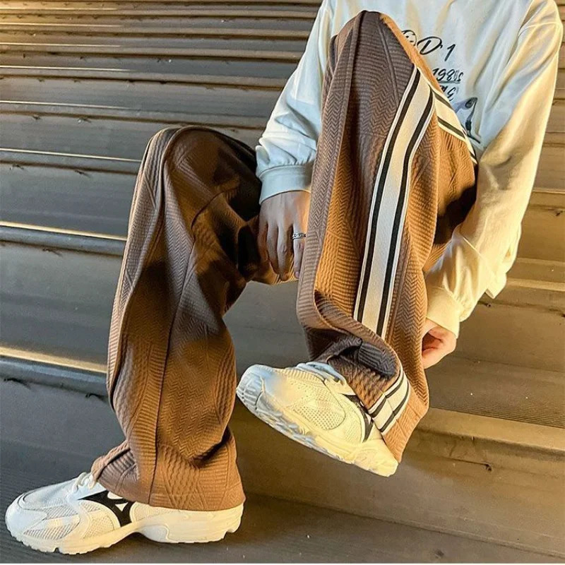 Straight Man Sweat Pants Jogger Casual Baggy Tracksuit Mens Sweatpants Bottoms Wide Leg Young La Summer Training Plain Trousers 240701